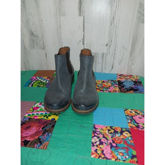 Sofft Women's Size 7 Pull On Ankle Boot Gray Leather - Picture 4 of 10